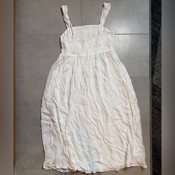 Wishlist Francesca’s White Midi Dress - Picture 4 of 4